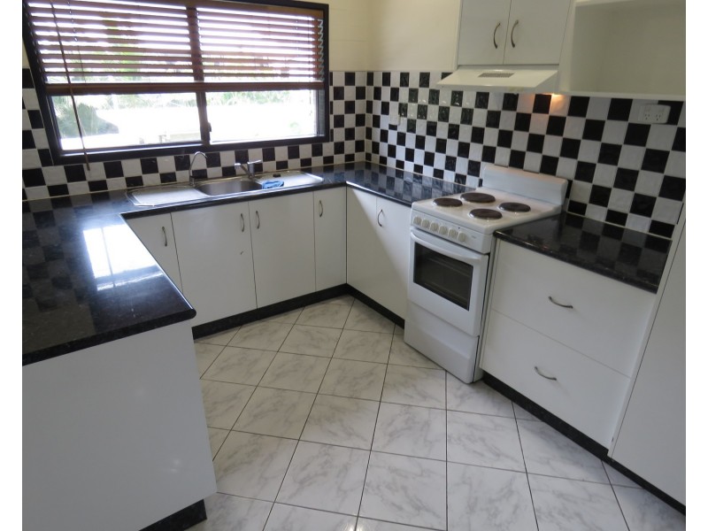 5/10 Sinclair Street, Bowen QLD 4805