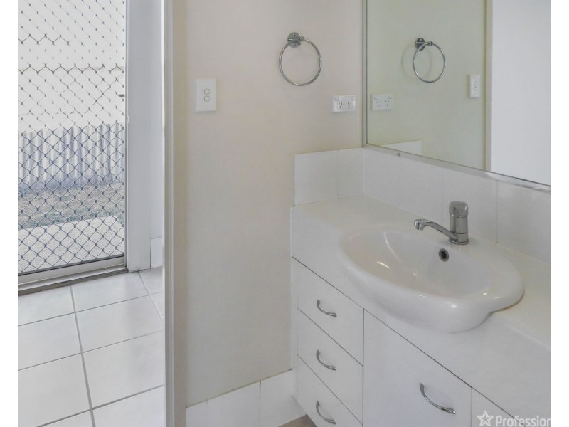 15 Sapphire Crescent, Bowen QLD 4805