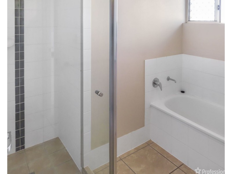 15 Sapphire Crescent, Bowen QLD 4805