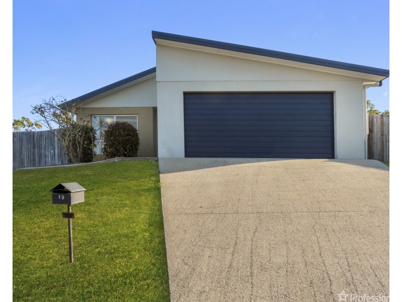 15 Sapphire Crescent, Bowen QLD 4805