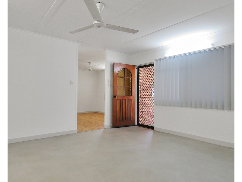 13 Salisbury Crescent, Bowen QLD 4805