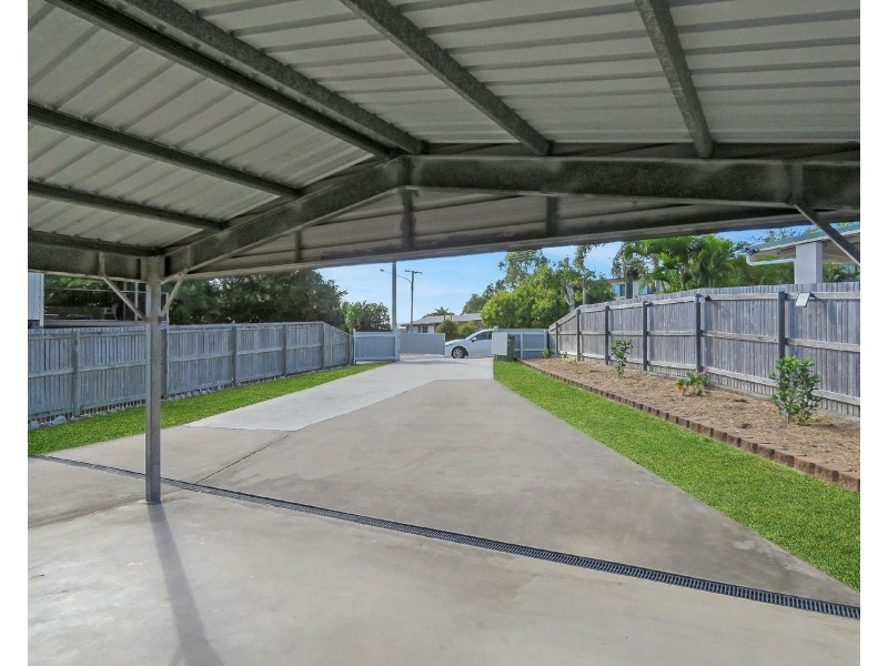 13 Salisbury Crescent, Bowen QLD 4805