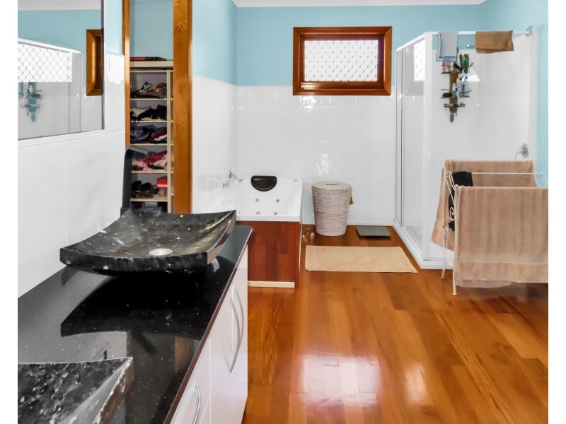 14b Thomas Street, Bowen QLD 4805