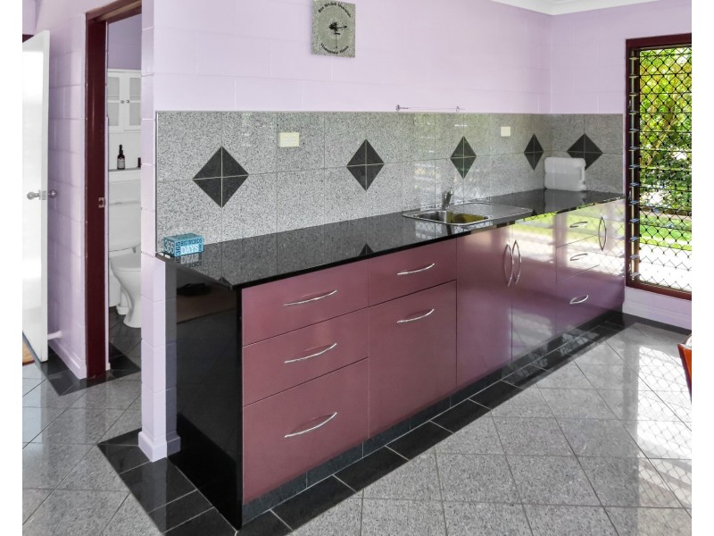 14b Thomas Street, Bowen QLD 4805