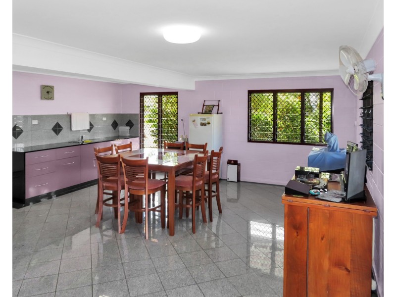 14b Thomas Street, Bowen QLD 4805