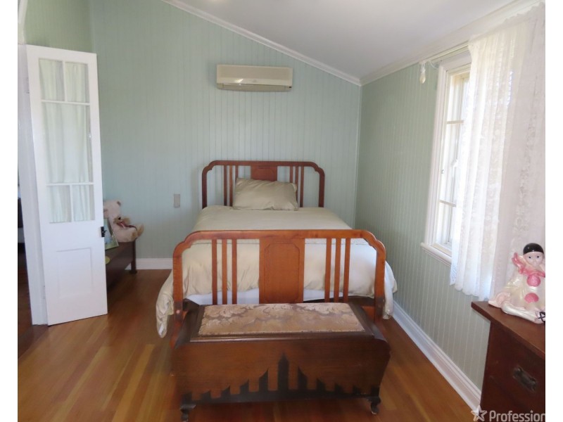 13 Morrill Street, Bowen QLD 4805