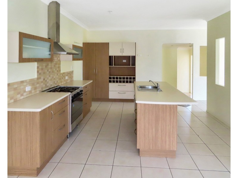 144 Ocean View Drive, Bowen QLD 4805