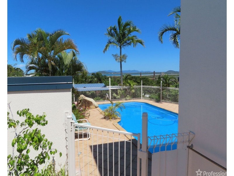 79 Livingstone Street, Bowen QLD 4805