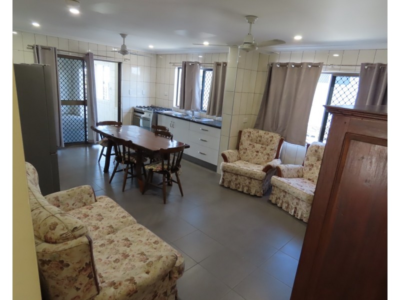 15 Avicennia Street, Bowen QLD 4805