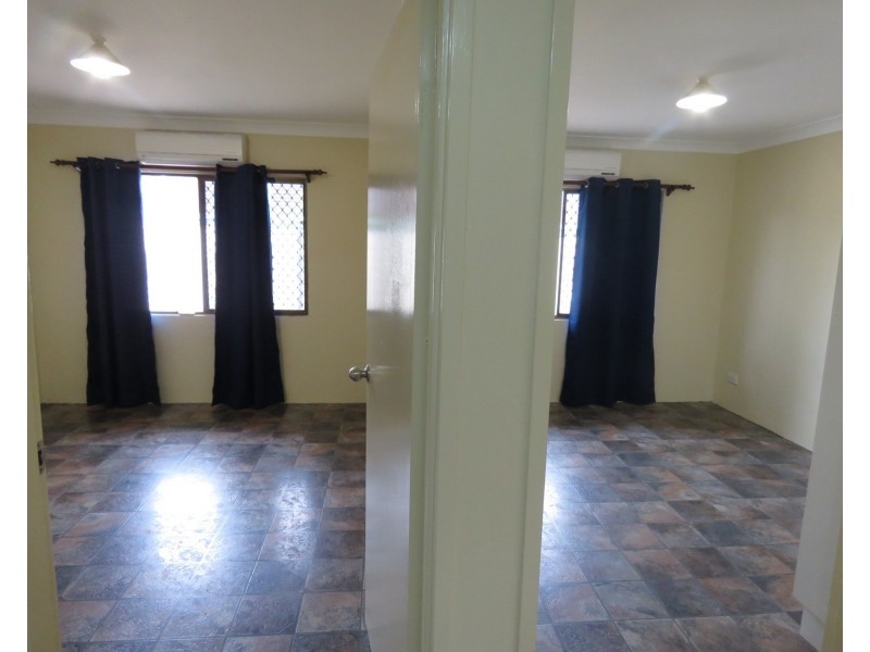 1/20 Marshall Street, Bowen QLD 4805