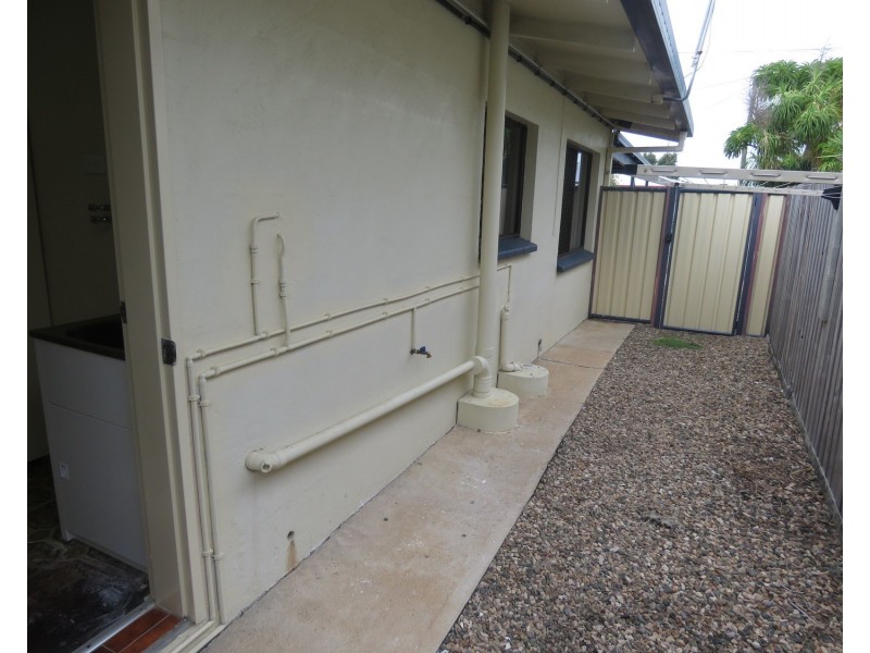 1/20 Marshall Street, Bowen QLD 4805