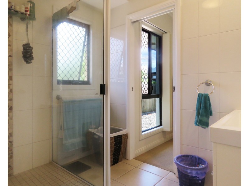 2/1 Kapok Road, Bowen QLD 4805