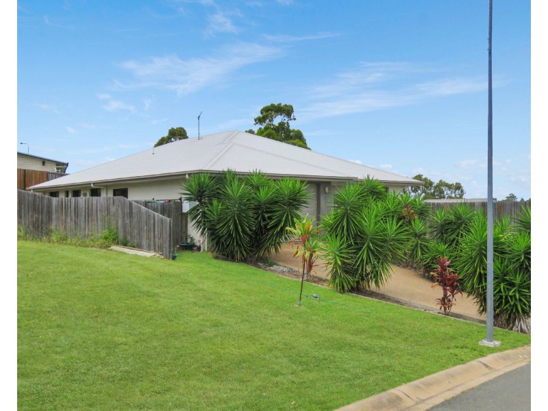 8 Seacove Crescent, Bowen QLD 4805
