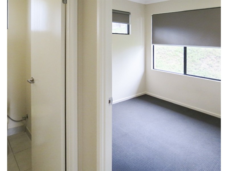 8 Seacove Crescent, Bowen QLD 4805