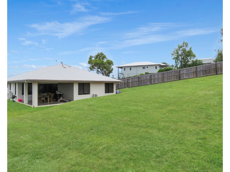 8 Seacove Crescent, Bowen QLD 4805