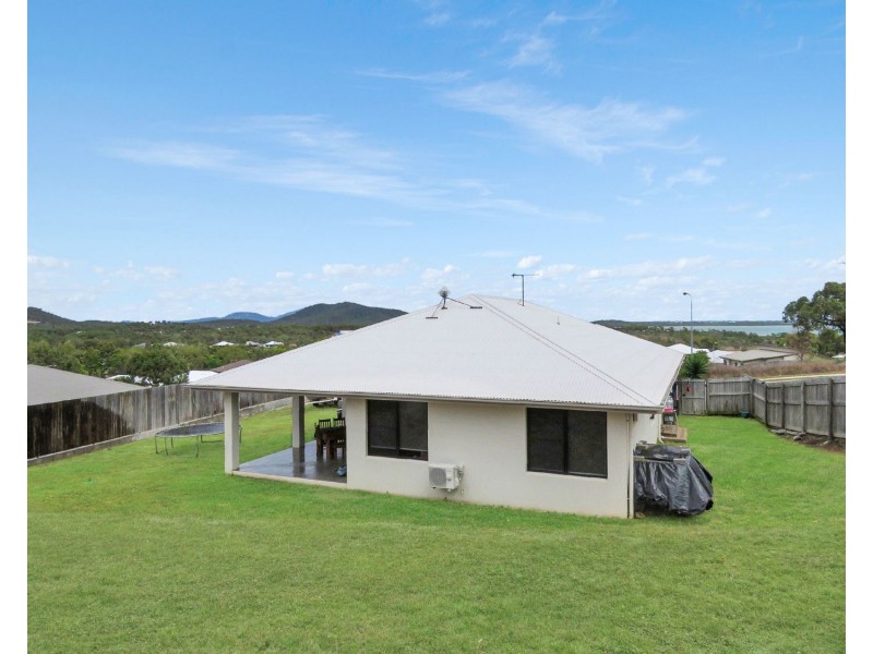 8 Seacove Crescent, Bowen QLD 4805