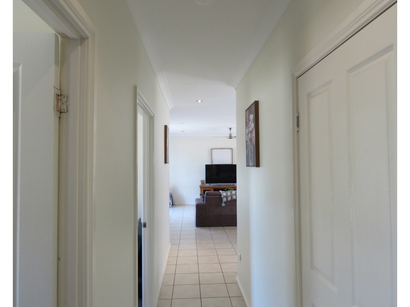 1/13 Queens Road, Bowen QLD 4805