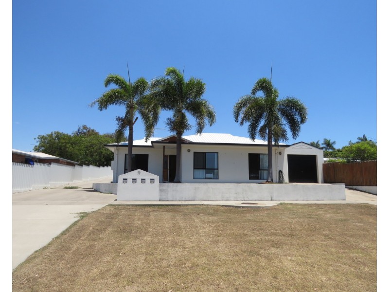 1/13 Queens Road, Bowen QLD 4805