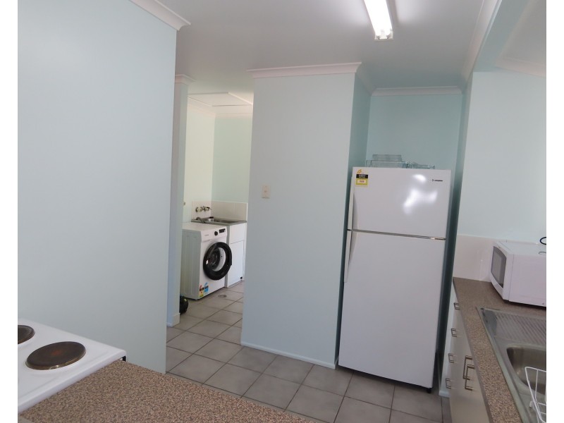 2/79 Horseshoe Bay Road, Bowen QLD 4805