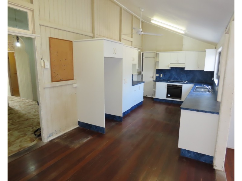 13 Livingstone Street, Bowen QLD 4805