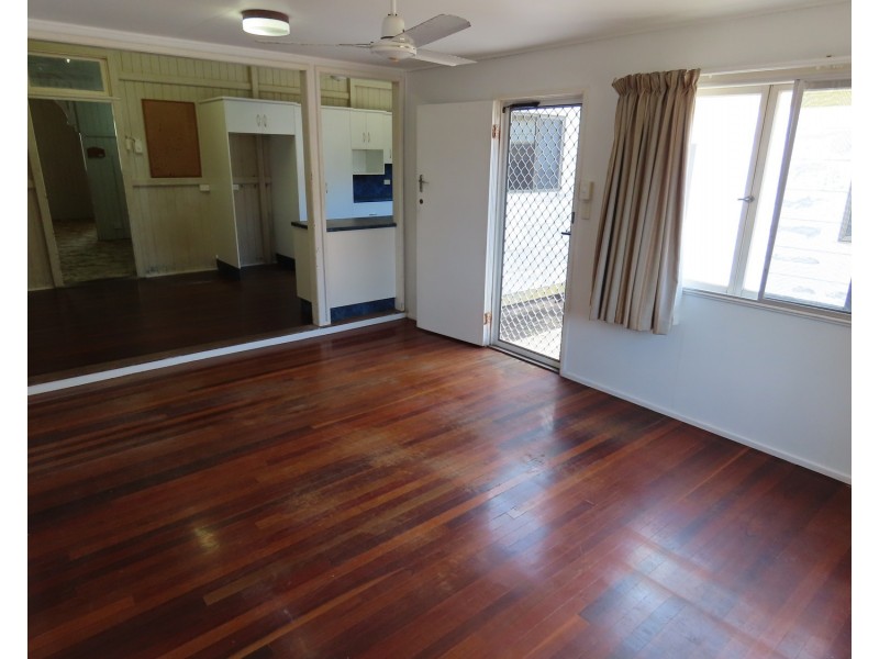 13 Livingstone Street, Bowen QLD 4805