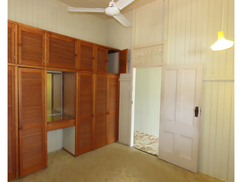 13 Livingstone Street, Bowen QLD 4805