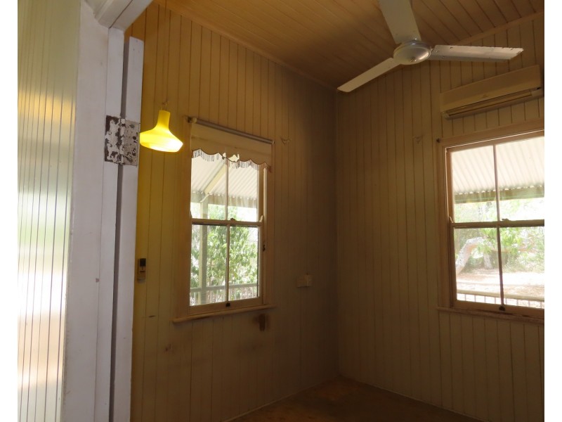 13 Livingstone Street, Bowen QLD 4805