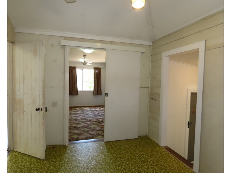 13 Livingstone Street, Bowen QLD 4805