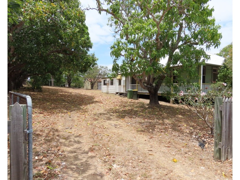 13 Livingstone Street, Bowen QLD 4805