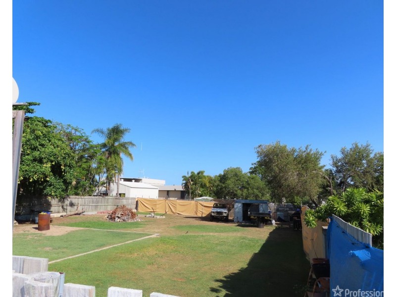55 Poole Street, Bowen QLD 4805