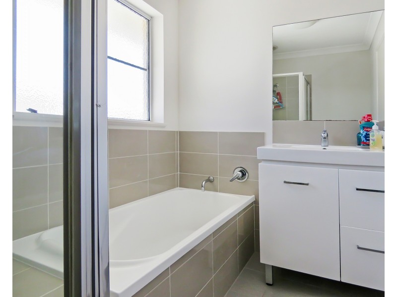 2 Seabreeze Crescent, Bowen QLD 4805