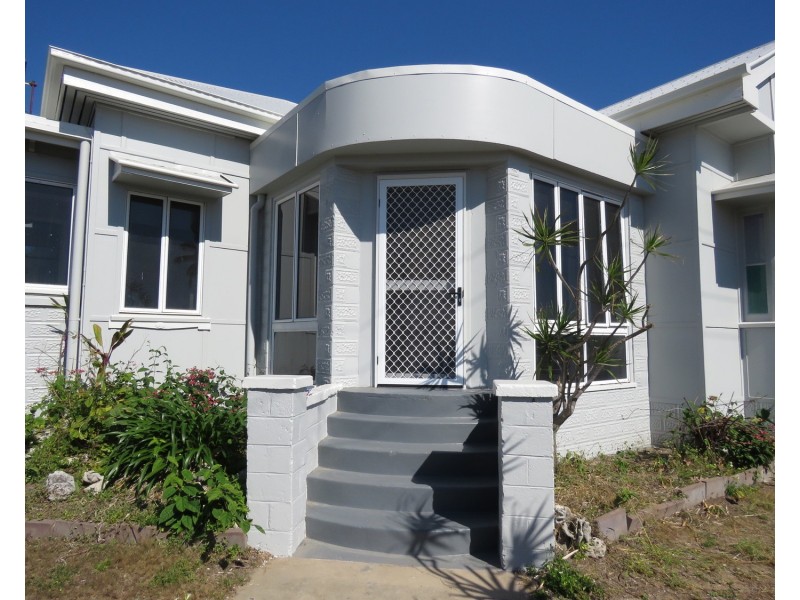 61 Esplanade, Bowen QLD 4805
