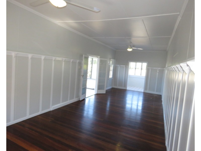 61 Esplanade, Bowen QLD 4805