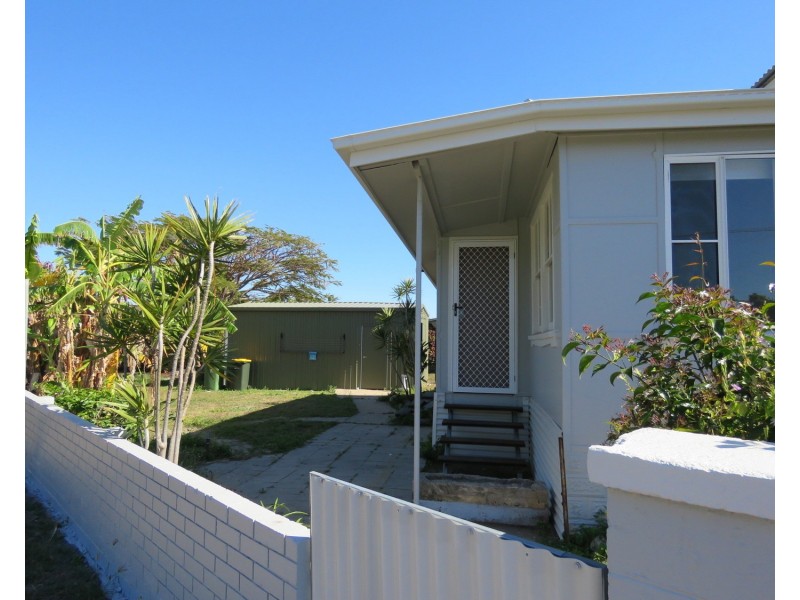 61 Esplanade, Bowen QLD 4805