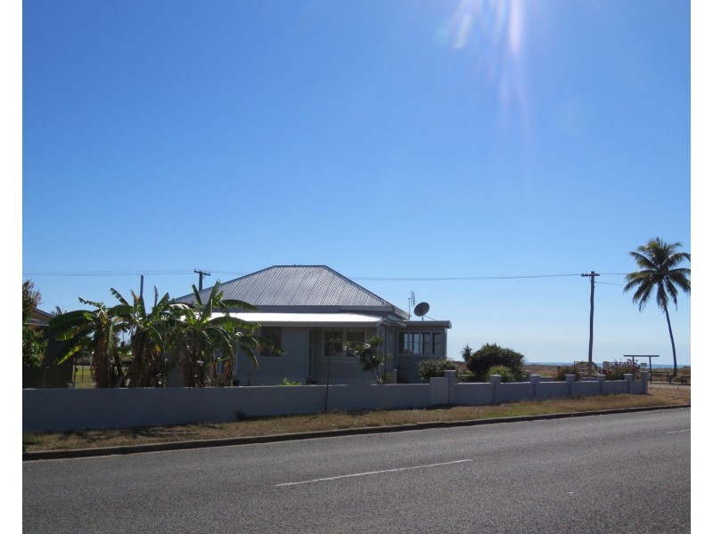 61 Esplanade, Bowen QLD 4805