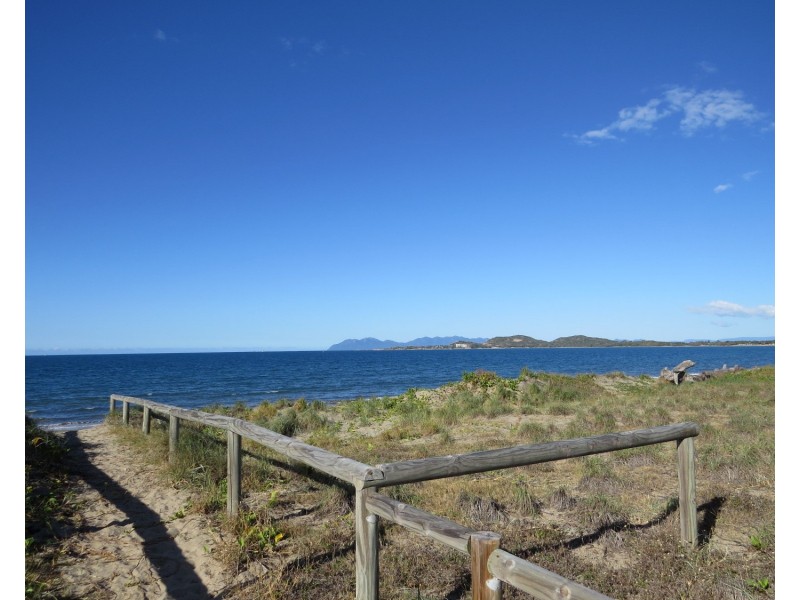 61 Esplanade, Bowen QLD 4805
