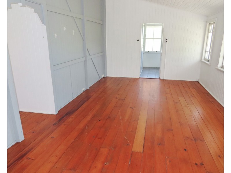 55 Livingstone Street, Bowen QLD 4805