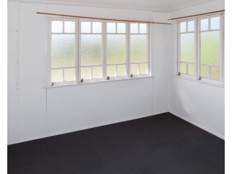 55 Livingstone Street, Bowen QLD 4805