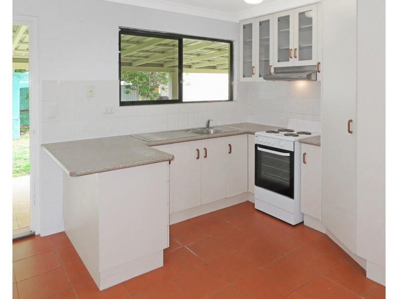 2/13 Murroona Street, Bowen QLD 4805