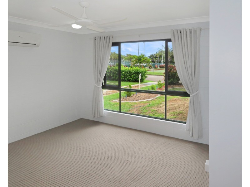 2/13 Murroona Street, Bowen QLD 4805