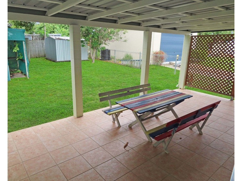 2/13 Murroona Street, Bowen QLD 4805