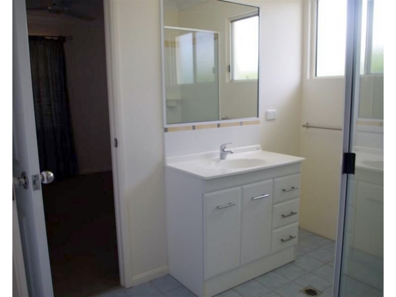 11 Hillview Place, Bowen QLD 4805