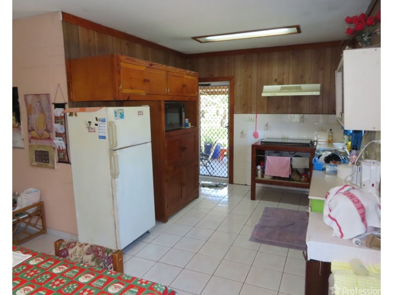 190 Richmond Road, Bowen QLD 4805