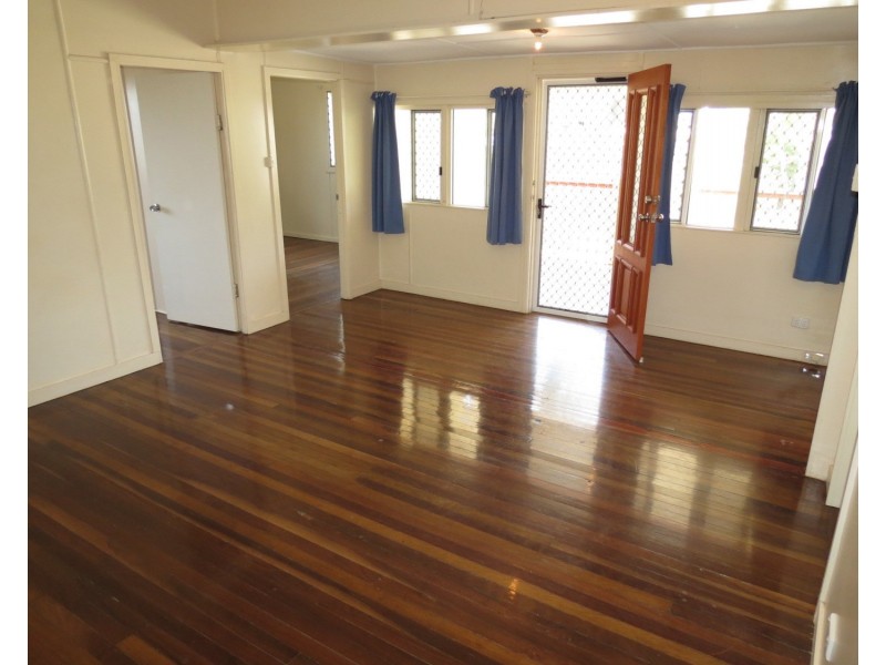 6 Bull Crescent, Bowen QLD 4805
