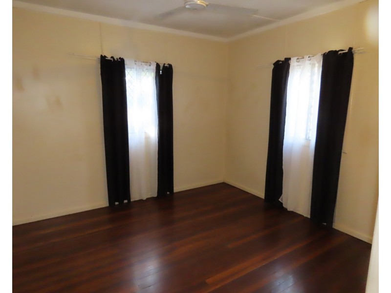 6 Bull Crescent, Bowen QLD 4805