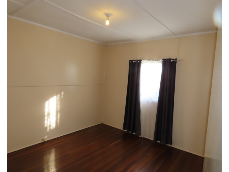 6 Bull Crescent, Bowen QLD 4805