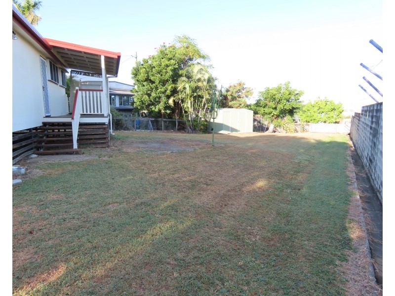 6 Bull Crescent, Bowen QLD 4805