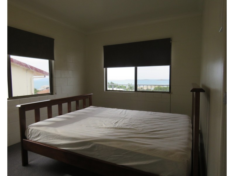 4/10 Poinciana Drive, Bowen QLD 4805