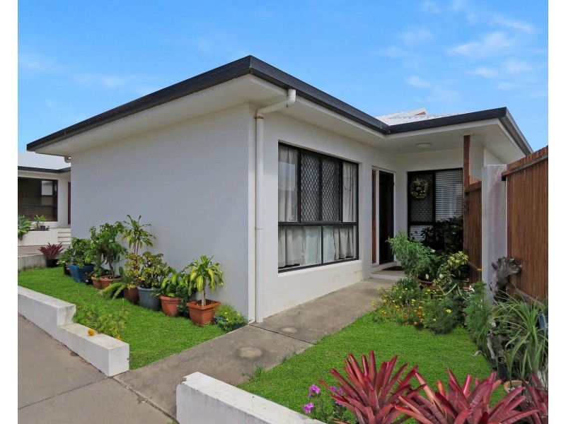 2/13 Queens Road, Bowen QLD 4805