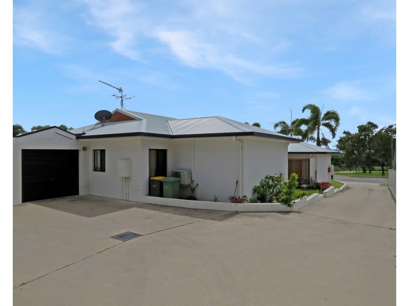 2/13 Queens Road, Bowen QLD 4805
